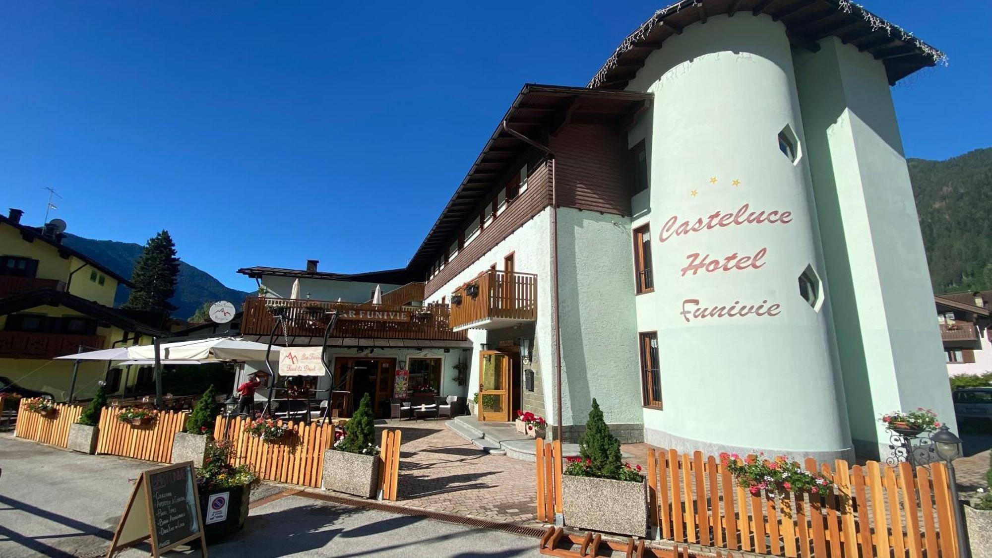 Casteluce Hotel Funivie Пинцоло Екстериор снимка