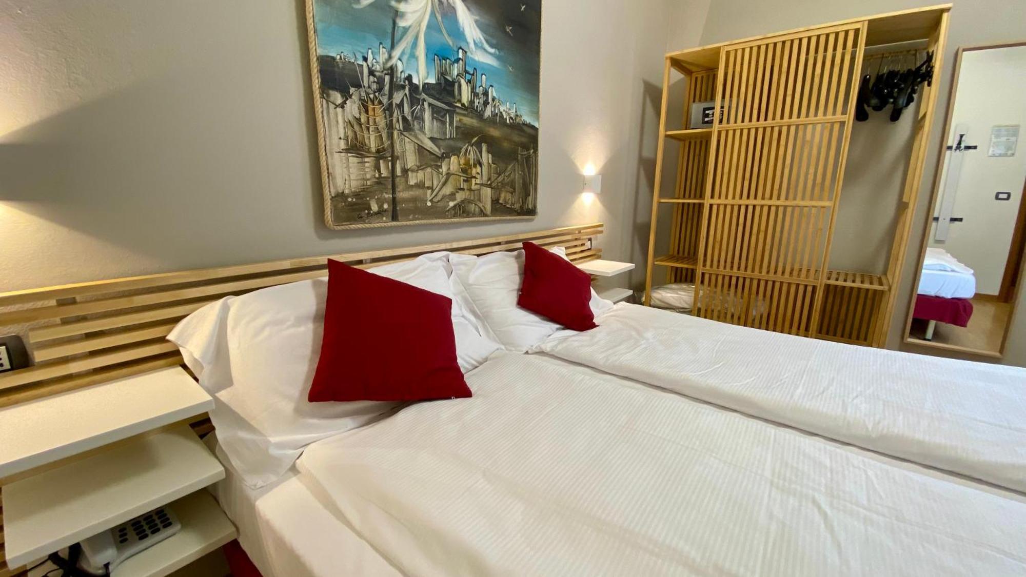 Casteluce Hotel Funivie Пинцоло Екстериор снимка